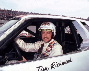 Piloto norteamericano de NASCAR que llegó a conseguir 13 victorias en el popular circuito de carreras norteamericano y cuya figura inspiró al personaje interpretado por Tom Cruise en Días de Trueno. En 1986 fue diagnosticado con SIDA, aunque Richmond no lo hizo público y volvió a competir con buenos resultados. De hecho los problemas que tuvo con NASCAR fue por dar positivo en sustancias prohibidas. Una vez falleció con 34 años se reveló que padecía la enfermedad. 