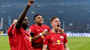 Manita del Leipzig para seguir pisándole los talones el Bayern