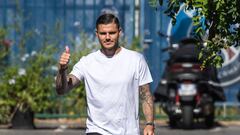 Saint Germain En Laye (France), 04/07/2022.- Paris Saint Germain's Mauro Icardi arrives at a training session at the Camp des Loges sports complex near Paris, France, 04 July 2022. (Francia) EFE/EPA/CHRISTOPHE PETIT TESSON
