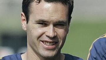 <b> DEBUT EN CASA. </b> El joven centrocampista del Barcelona se ha mostrado muy contento ante la posibilidad de jugar en la ciudad donde nació.