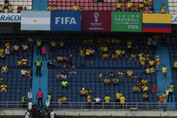 Cerca de 10 mil hinchas acompañaron a la Selección Colombia en su partido ante Argentina por la fecha ocho de las Eliminatorias Sudamericanas.