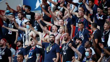 Soccer Football - Friendly - Paris St Germain v Waasland Beveren - Parc des Princes, Paris, France - July 17, 2020 Paris St Germain fans in the stands during the match REUTERS/Gonzalo Fuentes