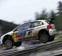 Sebastien Ogier gana y sigue haciendo historia