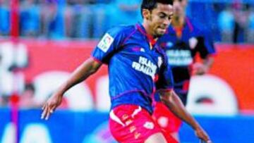 <b>EL BRASILEÑO PUEDE AFIANZARSE EN EL LATERAL IZQUIERDO</b> Después de estar un año a la sombra de Mané, que se ha ido al Getafe, el lateral afirma que se siente en forma: "Me siento bien, tranquilo y fuerte físicamente. Estoy haciendo un buen trabajo y estamos en el buen camino para conseguir grandes cosas este año".