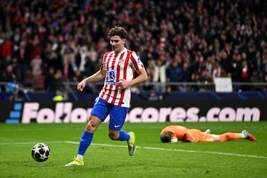 El portero Kisnky la volvió a liar en la salida de balón y el argentino aprovechó para marcar a puerta vacía.