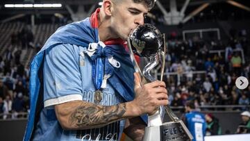 El uruguayo Homenchenko, objetivo para el centro del campo del Oviedo