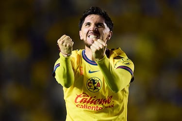 Lisandro Magallán a la espera de Diego Valdés