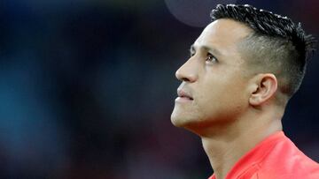 Van Persie: "Alexis aún lo tiene todo: es rápido, asiste y anota"