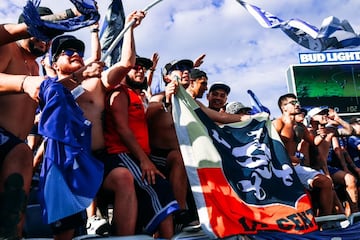 Más de 3 mil hinchas de Millonarios acudieron al Camping World Stadium de Orlando, Estados Unidos para el partido ante Everton por la Florida Cup.