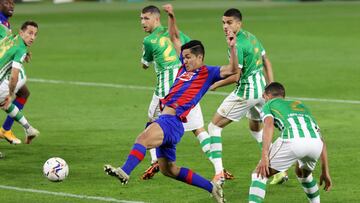 Muto, ante el Betis