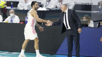 Facundo Campazzo y Pablo Laso, el domingo en el último partido del base argentino.