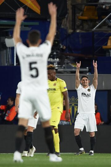 0-1. Gonçalo Guedes celebró el primer gol.