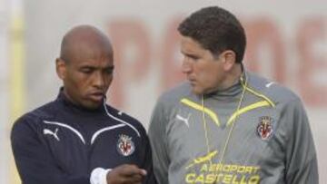 Garrido recupera a Marcos Senna para el Camp Nou