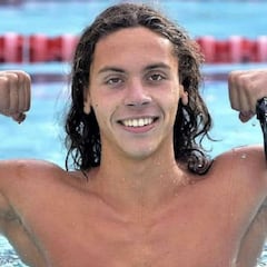 El rumano Popovici, de 16 años, asombra a la natación mundial