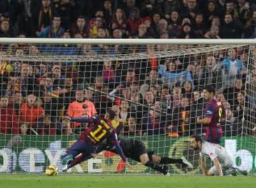 Gol de Neymar. 1-0.
