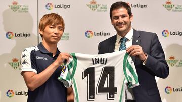 Ramón Alarcón, junto a Inui.