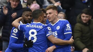 Soccer Football - Premier League - Leicester City v Leeds United - King Power Stadium, Leicester, Britain - March 5, 2022 Leicester City's Harvey Barnes celebrates scoring their first goal with teammates REUTERS/Tony Obrien EDITORIAL USE ONLY. No us