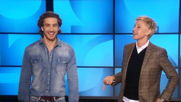 Eugenio Siller enseñó a tomar tequila Ellen DeGeneres