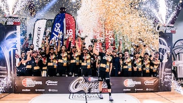 Fuerza Regia celebra el campeonato de la temporada 2023 de la LNBP.