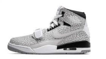 El diseño de esta zapatilla es una combinación moderna de los icónicos elementos Jordan.