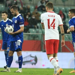 Alarma en el Barça: Pjanic se lesiona en la espalda