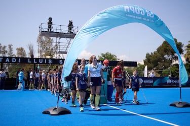 Los reyes recuperan sus coronas