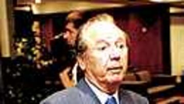 La policía vuelve a registrar las oficinas de Núñez