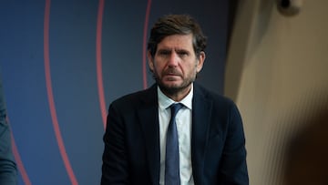 09/09/21 Mateu Alemany DURANTE LA Presentacion de Luuk De Jong como nuevo jugador del FC Barcelona
RUEDA DE PRENSA