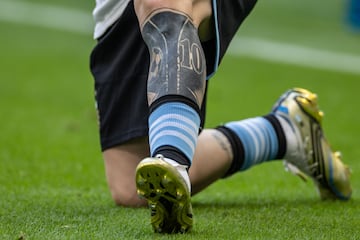 El ‘93′ de Ramos, la pierna de Messi, Gilardino y su Peppa Pig... Los tatuajes más feos de los futbolistas