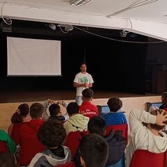 “El deporte hace que los niños entiendan mejor la discapacidad”