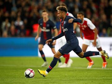 Neymar scores PSG's second goal gal against Stade de Reims from the penalty spot.