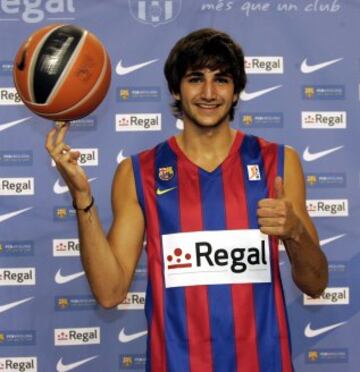 Ricky Rubio jugó con el FC Barcelona desde el 2009 hasta el 2011 tras fichar por 3,7 millones de euros.