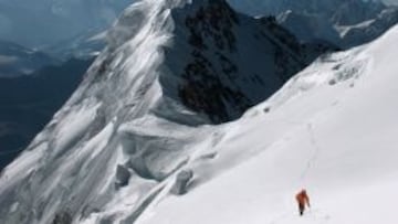 Moro asciende en solitario uno de los ochomiles.