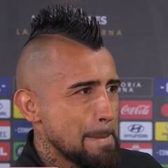 Valdivia le pregunta a Vidal si merece estar en la Roja y así reacciona el volante de Colo Colo