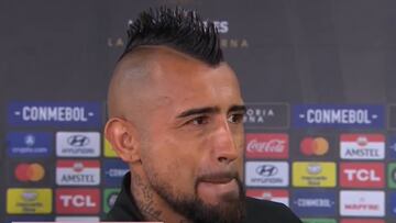 Valdivia le pregunta a Vidal si merece estar en la Roja y así reacciona el volante de Colo Colo