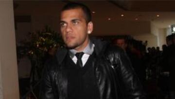 Dani Alves, baja para Gijón