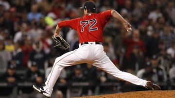 Boston (United States), 06/10/2021.- Boston Red Sox relief pitcher Garrett Whitlock winds up for a pitch against the New York Yankees in the ninth inning in the Major League Baseball American League Wild Card playoff game at Fenway Park in Boston, Massach