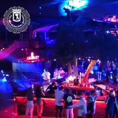 La Policía desaloja La Riviera por no cumplir con las medidas de prevención contra el coronavirus