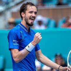 Medvedev, líder de la carrera; ¡Nadal, el 340!