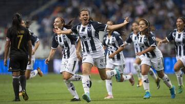 Las Rayadas dieron la gran campanada de la jornada, y con goles de Rebeca Bernal y de Daniela S&oacute;lis derrotaron a Tigres para asaltar el liderato de Grupo.