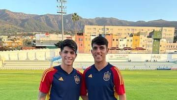 Izan Merino con Antoñito Cordero.