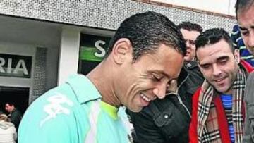 <b>ÍDOLO. </b>Los béticos tienen en Ricardo Oliveira a su gran estrella.