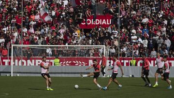 09/11/19 SEVILLA FC ENTRENAMIENTO PUERTA ABIERTA EN ESTADIO RAMON SANCHEZ PIZJUAN PREVIO AL DERBI CONTRA EL BETIS