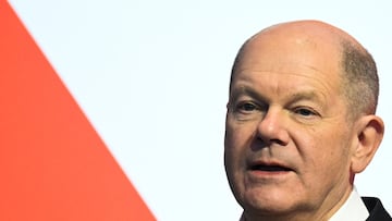 German Chancellor Olaf Scholz of the Social Democratic Party (SPD) speaks during an election campaign rally in Cologne, Germany, February 21, 2025. REUTERS/Jana Rodenbusch