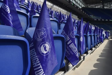 Vista interior del Hill Dickinson Stadium antes del partido entre el Everton y el Brighton & Hove Albion.