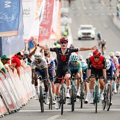 Pluimers y el Tudor brillan en la vibrante Clásica de Muscate