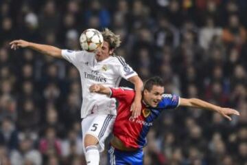 Fabio Coentrao y Philipp Degen.