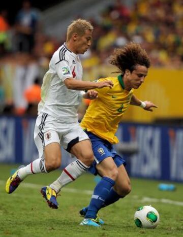 David Luiz y Keisuke Honda.