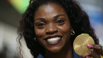 Caterine y el himno, por primera vez en un estadio olímpico