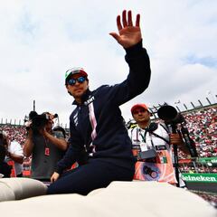 Los frenos de 'Checo' Pérez fallaron; ganó Max Verstappen y se coronó Lewis Hamilton